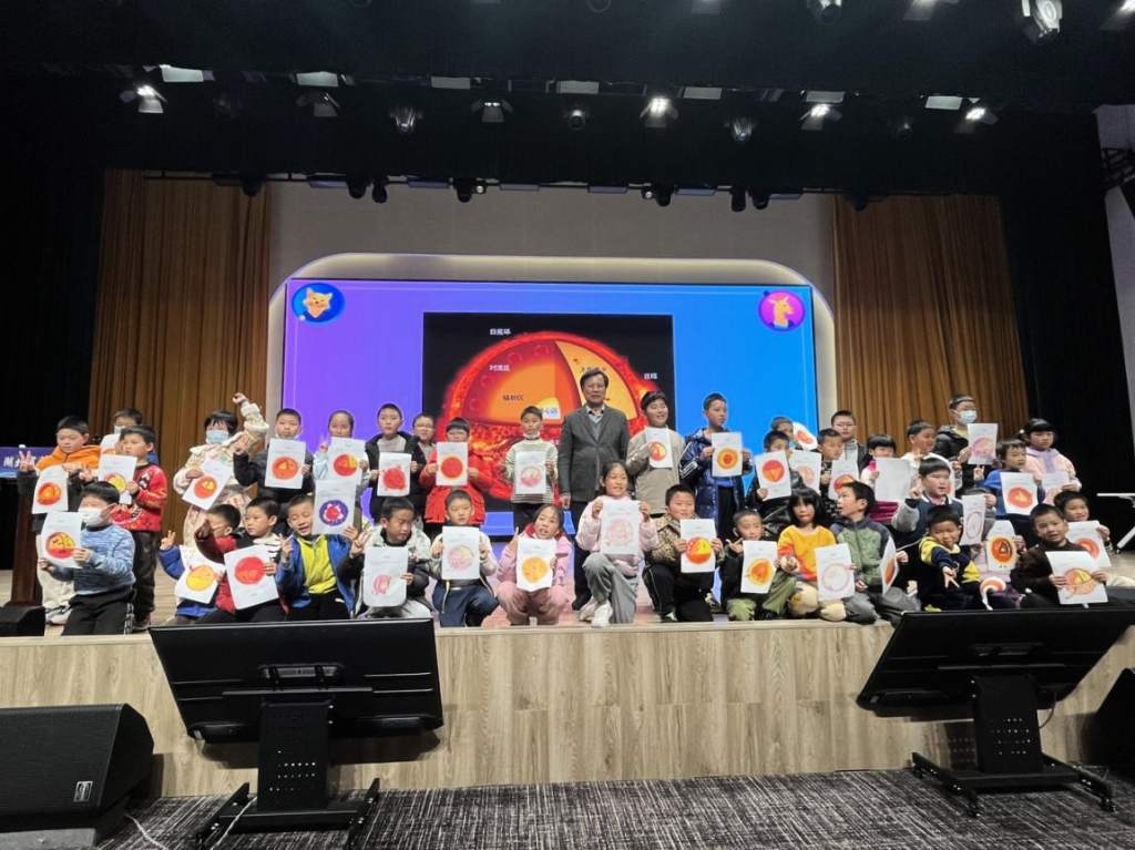 《恢弘太阳》“活字讲坛”_1024_767_66.jpg