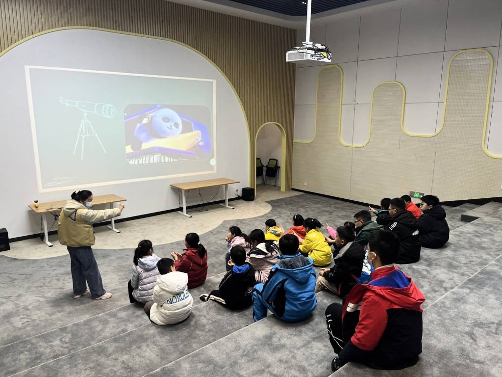电影技术实验室_1024_768_70.jpg
